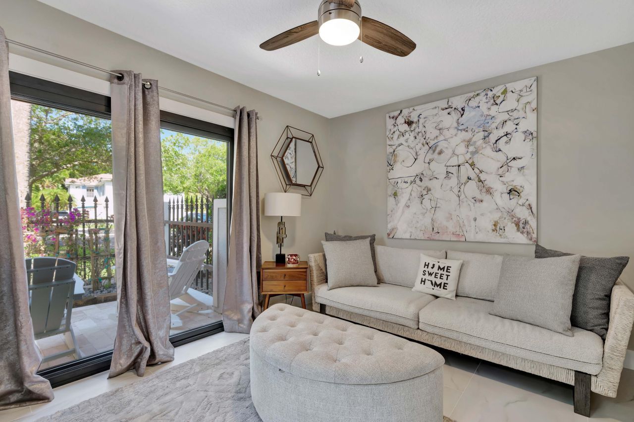 356 Prestwick Circle, Unit 3, Palm Beach Gardens, FL 33418 Photo