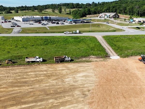 001 Hwy 412, Huntsville, AR 72740