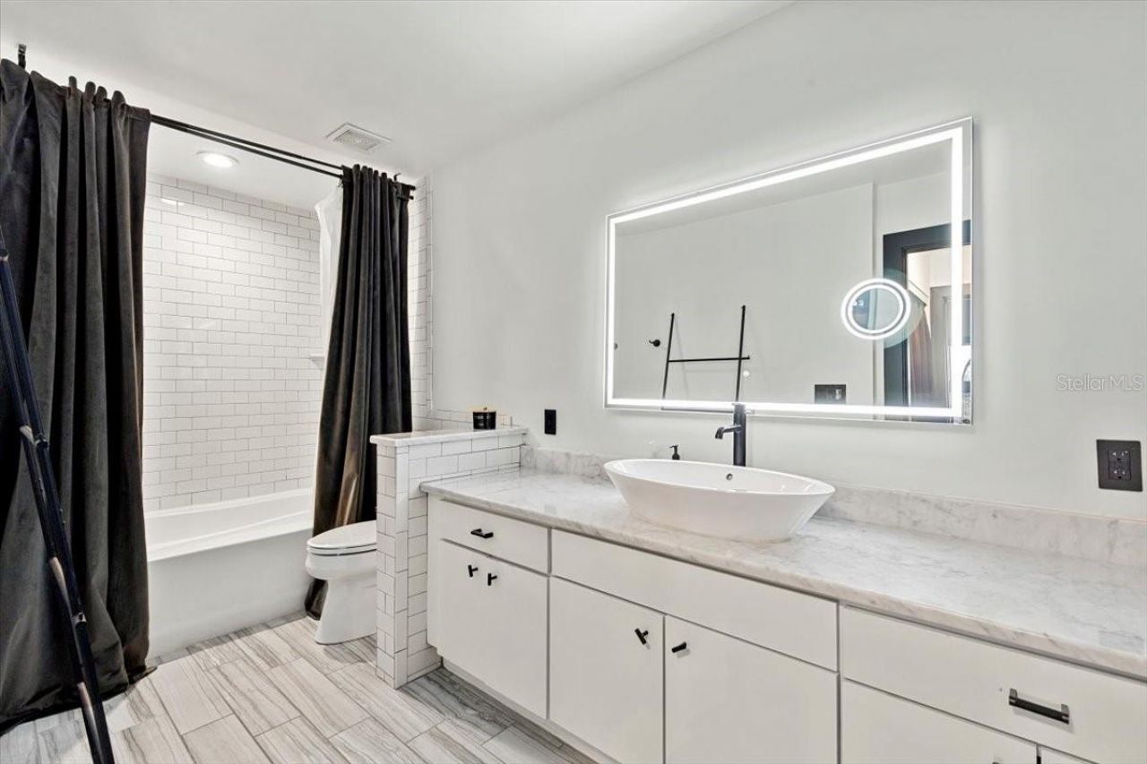 175 S 2nd Street S, Unit PH-16, Saint Petersburg, FL 33701 Photo