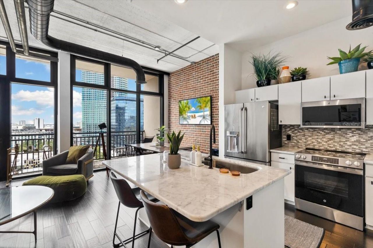 175 S 2nd Street S, Unit PH-16, Saint Petersburg, FL 33701 Photo