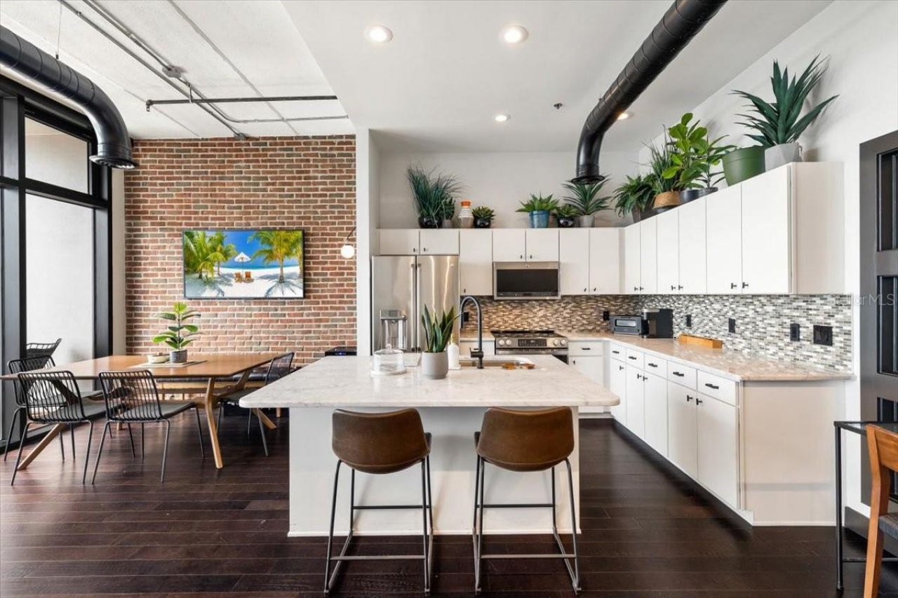 175 S 2nd Street S, Unit PH-16, Saint Petersburg, FL 33701 Photo