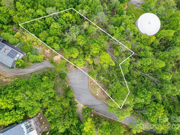 99999 Black Oak Drive, Asheville, NC 28804