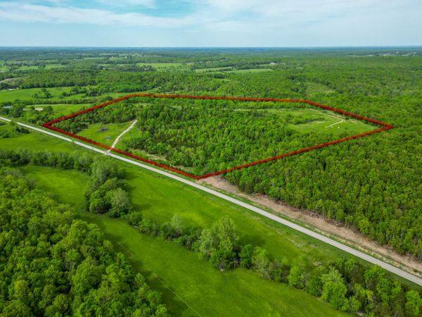 000 State Highway Mm, Niangua, MO 65713