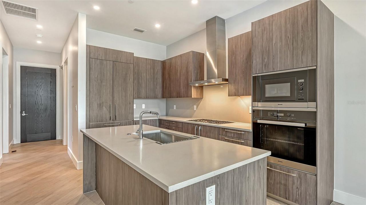 33 S Palm Avenue, Unit 1303, Sarasota, FL 34236 Photo