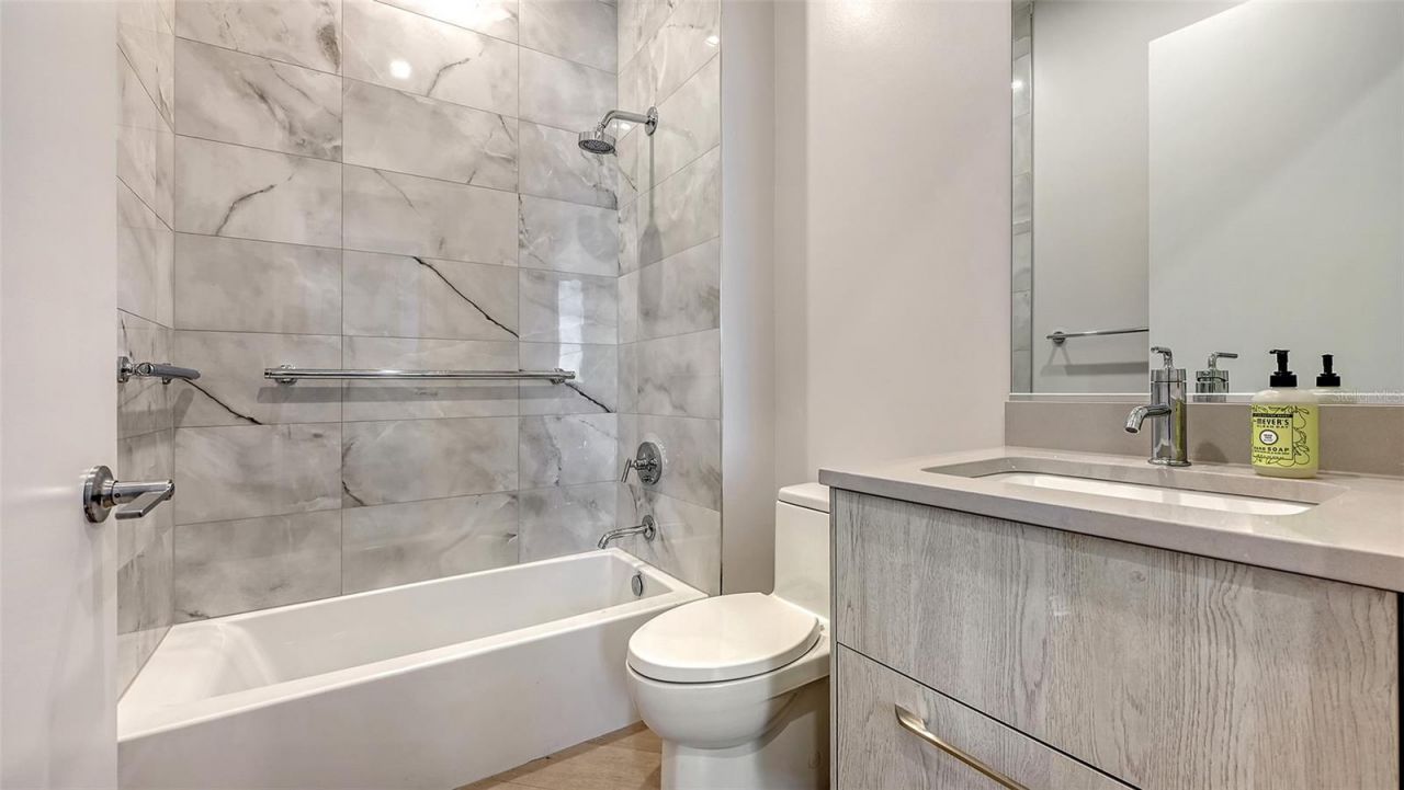 33 S Palm Avenue, Unit 1303, Sarasota, FL 34236 Photo