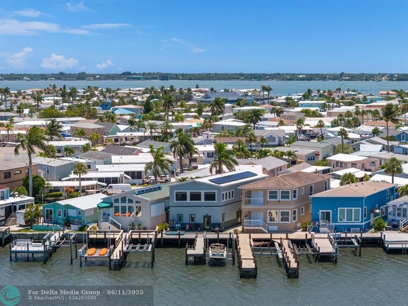 392 Nettles Boulevard, Jensen Beach, FL 34957 Photo