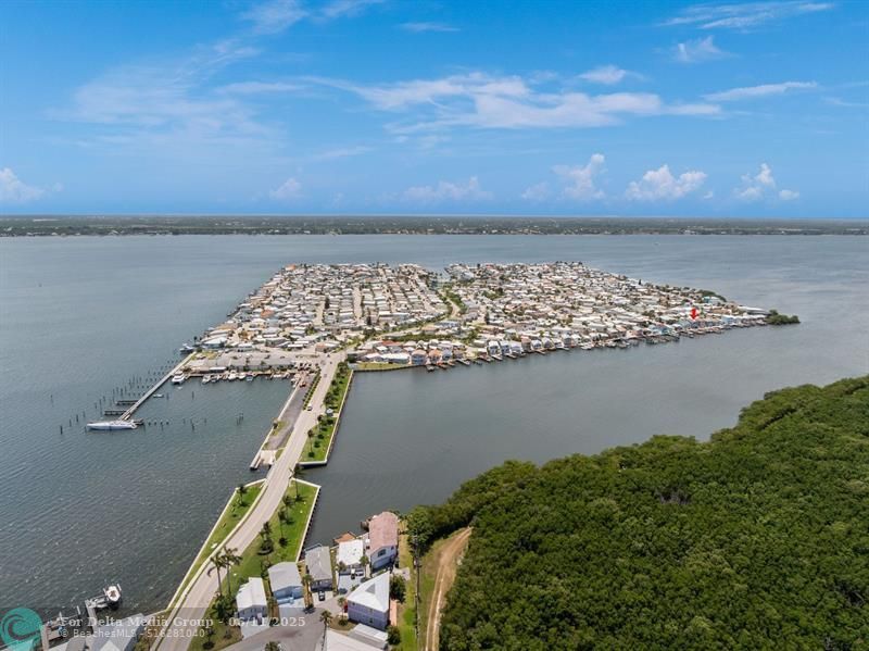 392 Nettles Boulevard, Jensen Beach, FL 34957 Photo