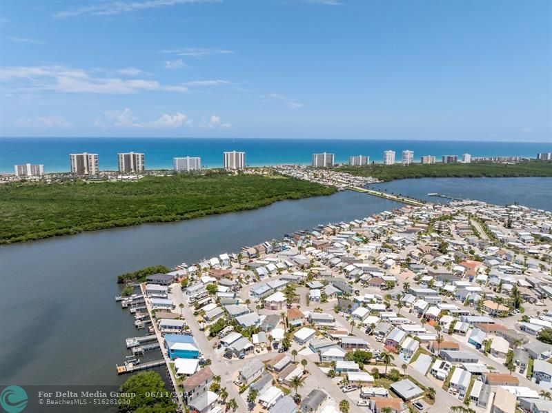 392 Nettles Boulevard, Jensen Beach, FL 34957 Photo