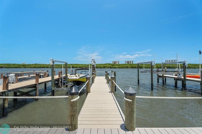 392 Nettles Boulevard, Jensen Beach, FL 34957 Photo