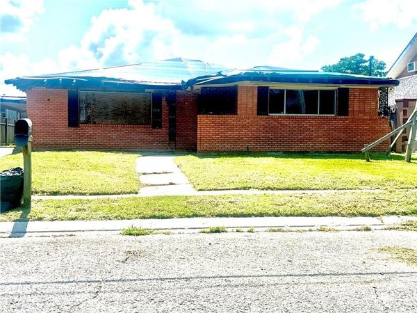 4710 KNIGHT Drive, New Orleans, LA 70127