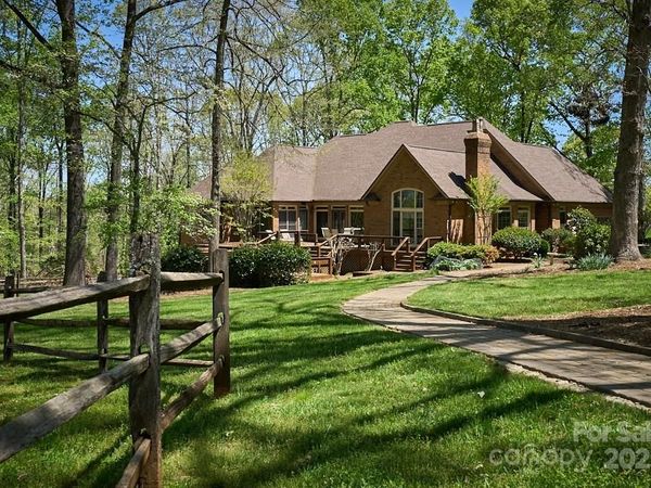 201 Hughes Creek, Columbus, NC 28722