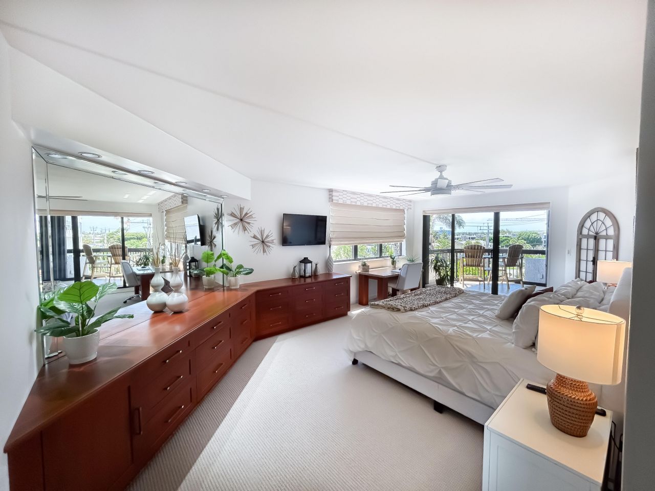 1155 Hillsboro Mile, Unit 403, Hillsboro Beach, FL 33062 Photo