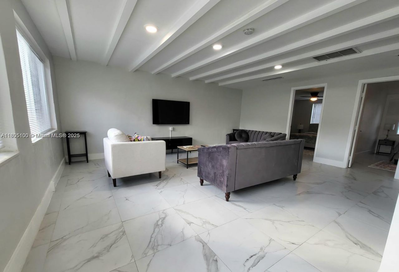 900 SW 31st, Fort Lauderdale, FL 33315 Photo