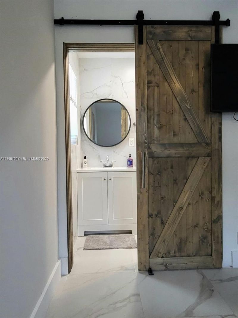 900 SW 31st, Fort Lauderdale, FL 33315 Photo