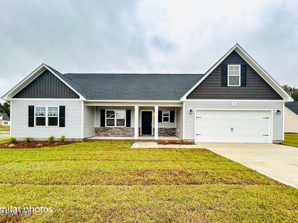 305 Cotton Hill Place, Hubert, NC 28539