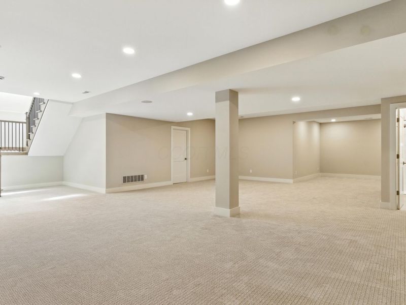 8101 Oaktree Drive S, Dublin, OH 43016 Photo 36