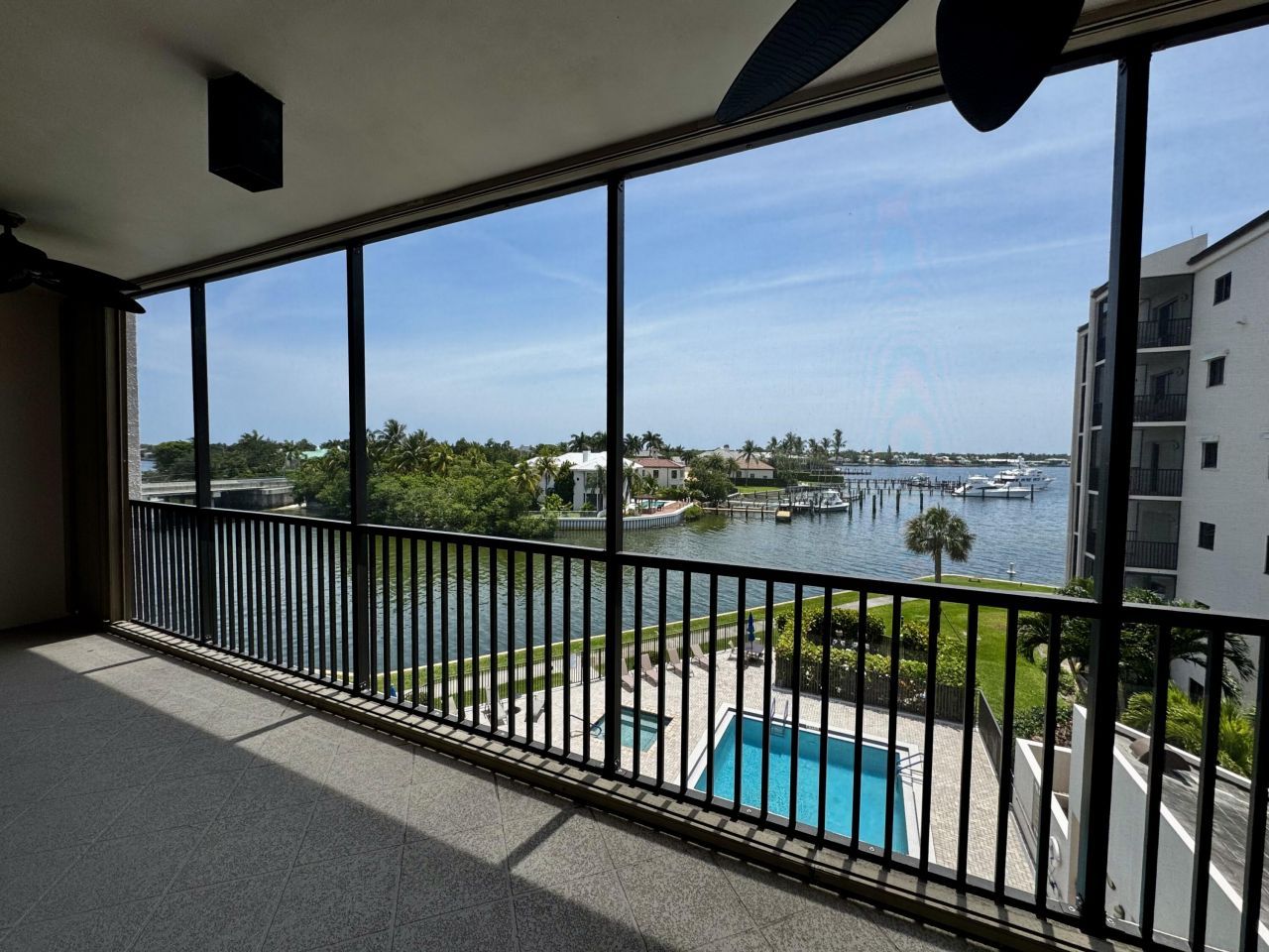 11370 Twelve Oaks Way, Unit 418, North Palm Beach, FL 33408 Photo