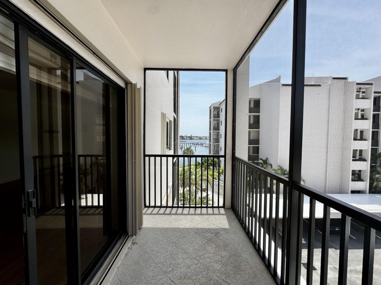 11370 Twelve Oaks Way, Unit 418, North Palm Beach, FL 33408 Photo