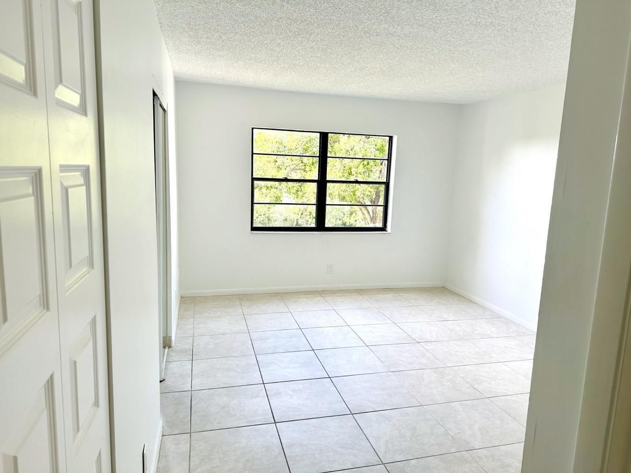 9235 SW 8th 402 Street, Unit 402, Boca Raton, FL 33428 Photo