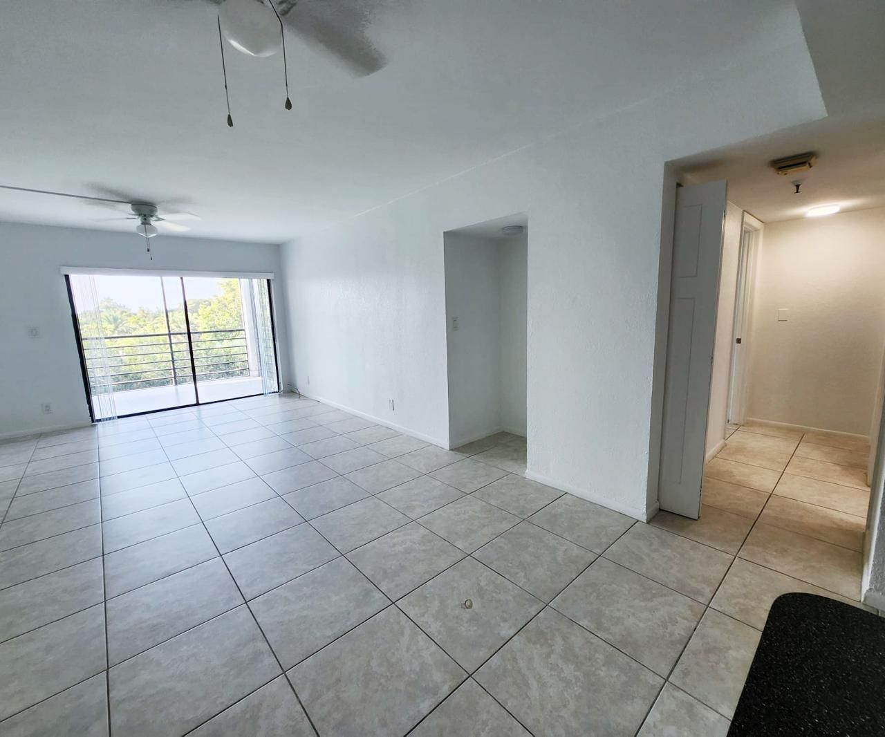 9235 SW 8th 402 Street, Unit 402, Boca Raton, FL 33428 Photo