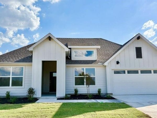 1137 KEYSTONE Drive, Granbury, TX 76048