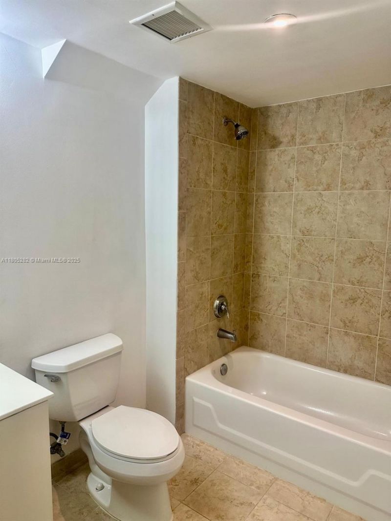 111 E Flagler, Unit 702, Miami, FL 33131 Photo