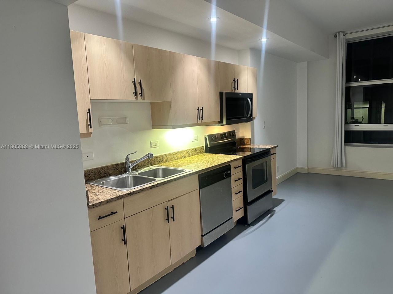 111 E Flagler, Unit 702, Miami, FL 33131 Photo
