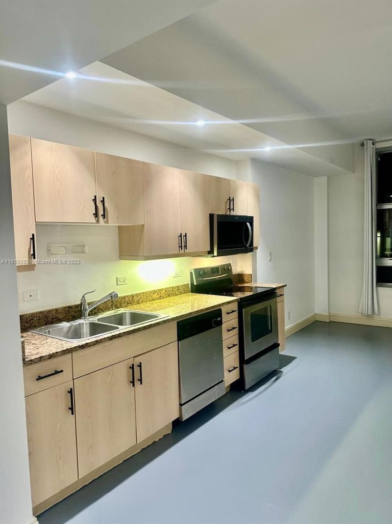 111 E Flagler, Unit 702, Miami, FL 33131 Photo