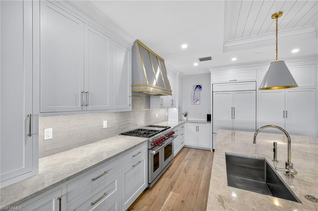 1820 Gulf Shore Blvd N, Unit 202, Naples, FL 34102 Photo