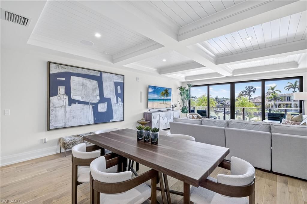 1820 Gulf Shore Blvd N, Unit 202, Naples, FL 34102 Photo