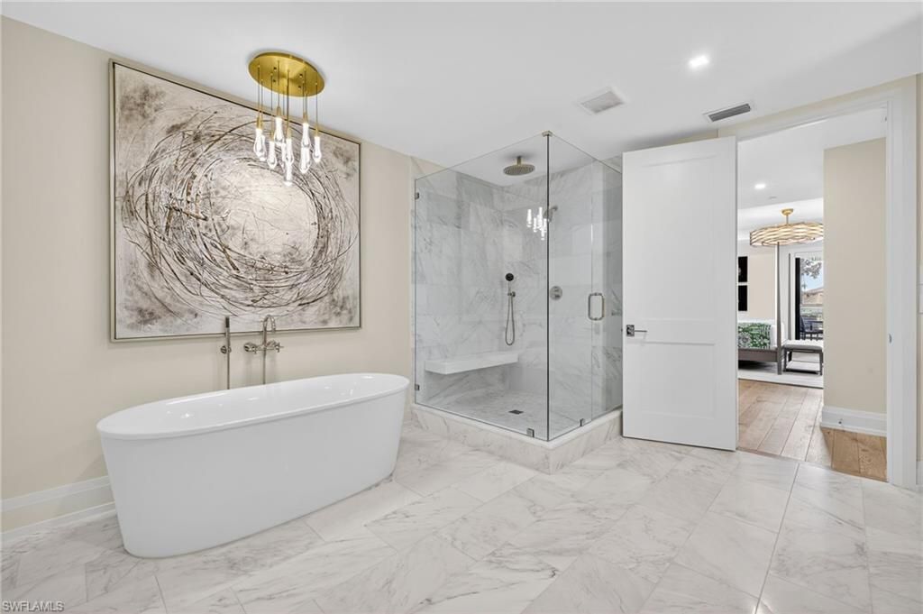 1820 Gulf Shore Blvd N, Unit 202, Naples, FL 34102 Photo