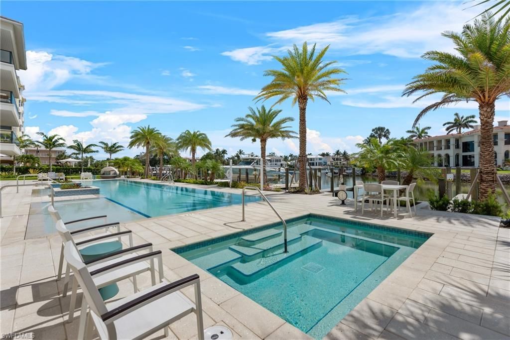 1820 Gulf Shore Blvd N, Unit 202, Naples, FL 34102 Photo