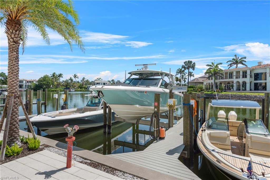 1820 Gulf Shore Blvd N, Unit 202, Naples, FL 34102 Photo