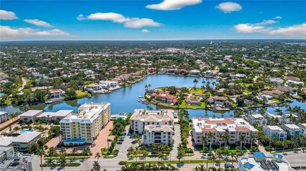 1820 Gulf Shore Blvd N, Unit 202, Naples, FL 34102 Photo