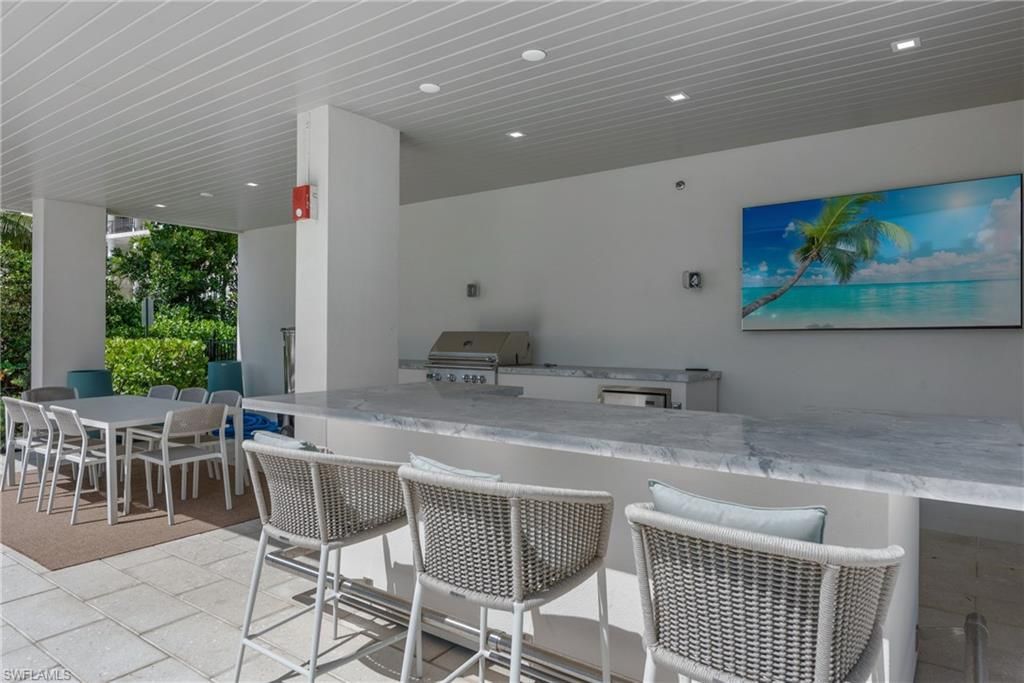 1820 Gulf Shore Blvd N, Unit 202, Naples, FL 34102 Photo
