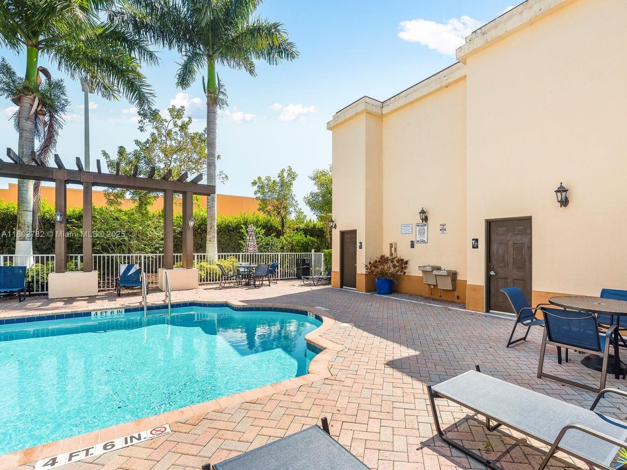 10022 NW 7th St, Unit 206, Miami, FL 33172 Photo