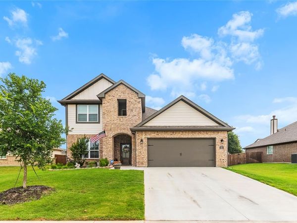 804 Feather Edge Drive, Springtown, TX 76082
