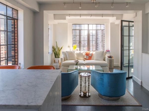 320 E 42nd Street, Unit 2218, New York (Manhattan), NY 10017