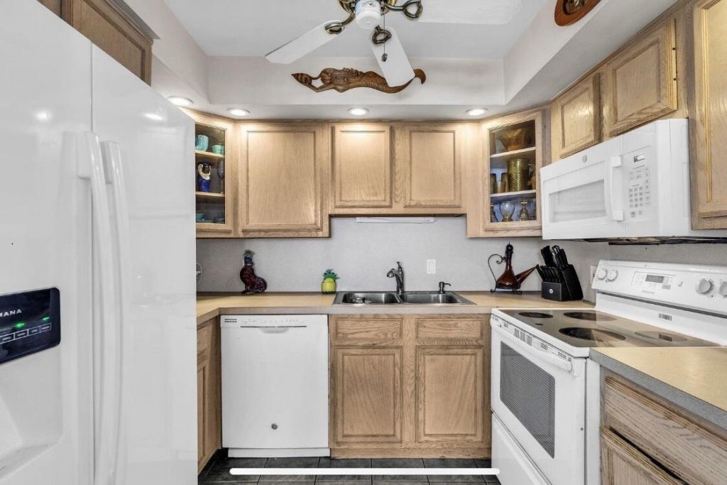 2000 Coco Plum Drive, Unit 603, Marathon, FL 33050 Photo