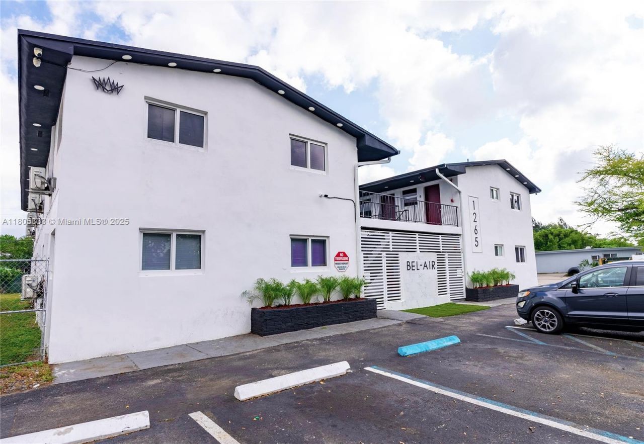 1265 Sharazad Blvd, Opa Locka, FL 33054 Photo