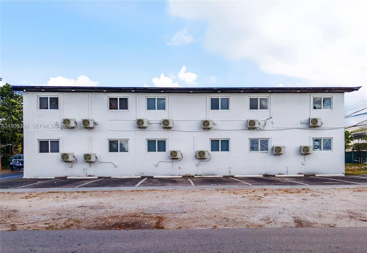 1265 Sharazad Blvd, Opa Locka, FL 33054 Photo