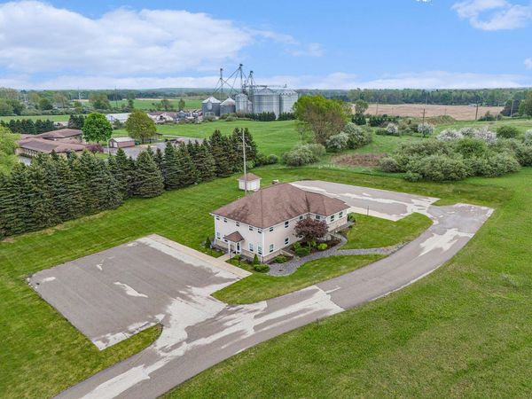 825 W US 10 & 31, Scottville, MI 49454