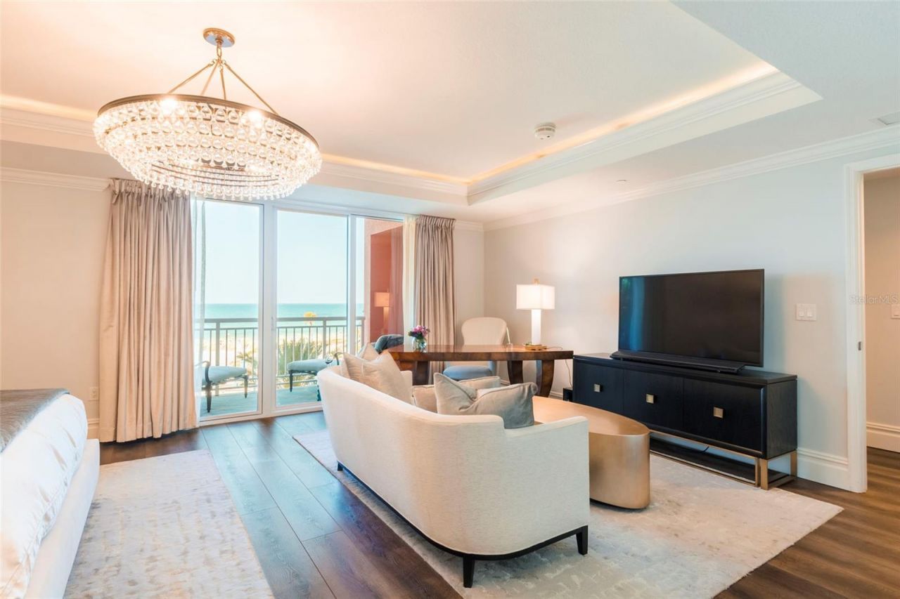 301 S Gulfview Boulevard, Unit 304, Clearwater Beach, FL 33767 Photo