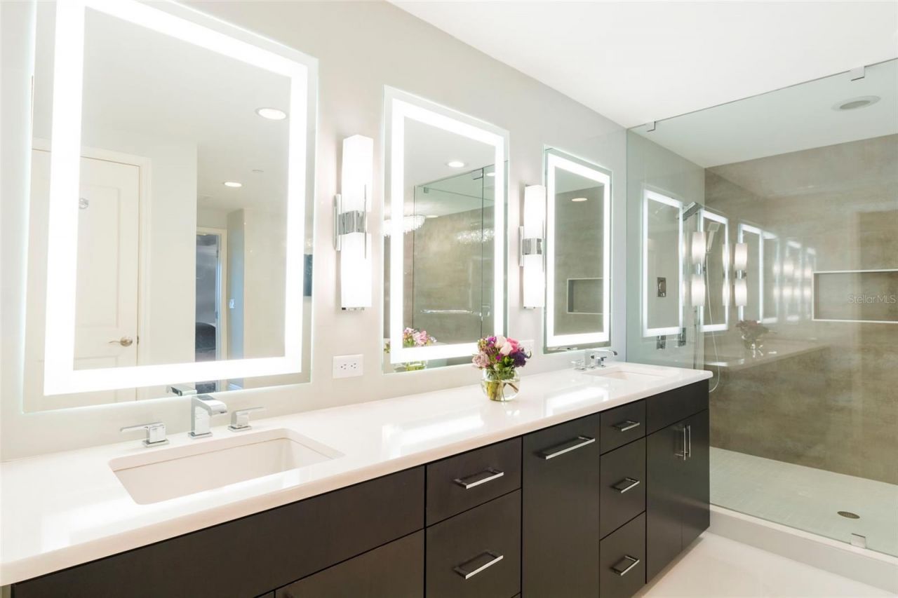 301 S Gulfview Boulevard, Unit 304, Clearwater Beach, FL 33767 Photo