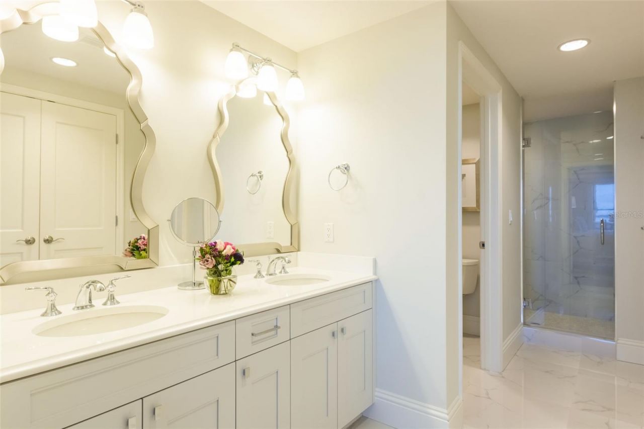 301 S Gulfview Boulevard, Unit 304, Clearwater Beach, FL 33767 Photo