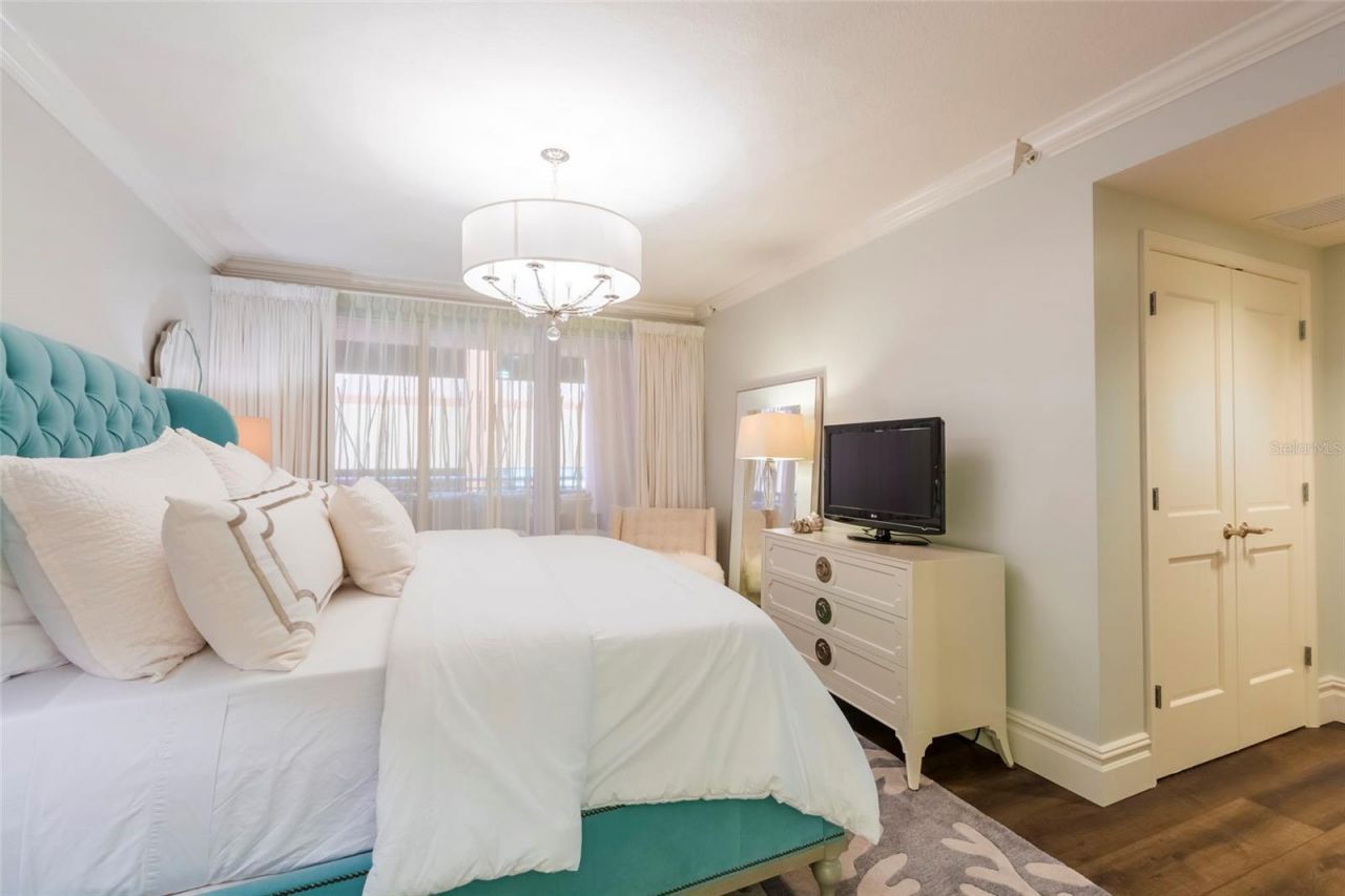301 S Gulfview Boulevard, Unit 304, Clearwater Beach, FL 33767 Photo