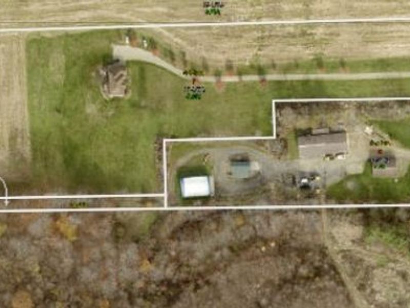 500 W Clinton Street, Doylestown, OH 44230 Photo 2