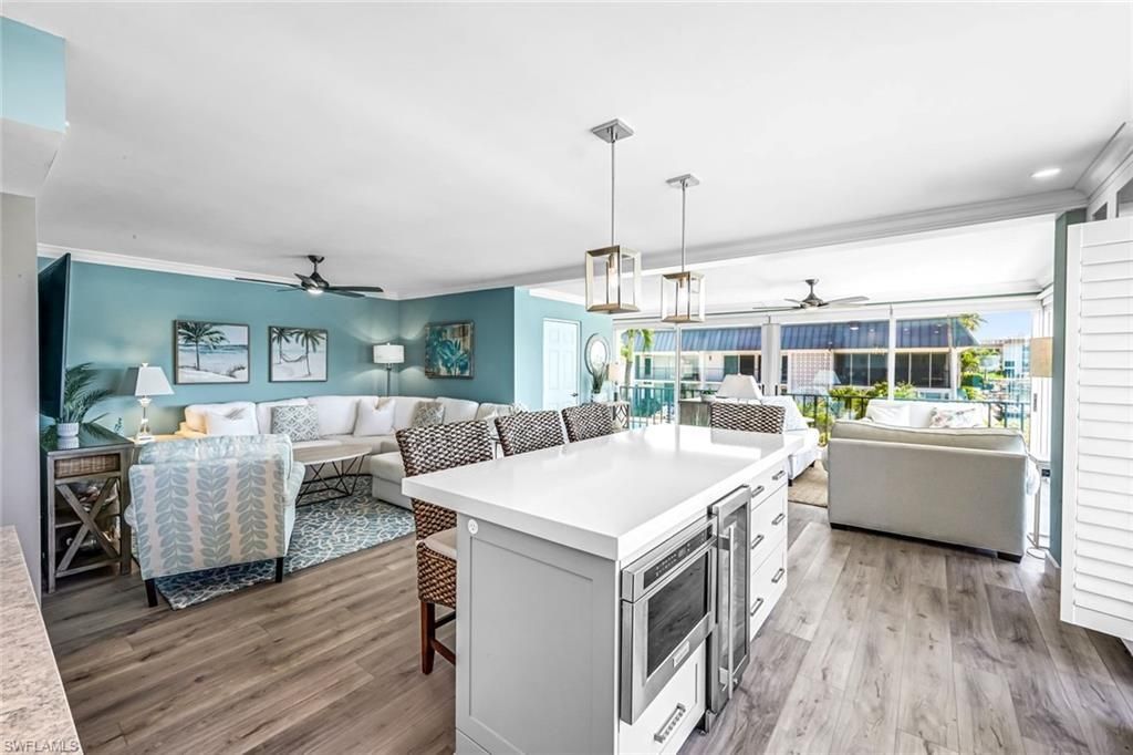 333 Harbour Dr, Unit 201, Naples, FL 34103 Photo