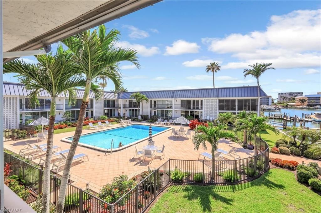 333 Harbour Dr, Unit 201, Naples, FL 34103 Photo