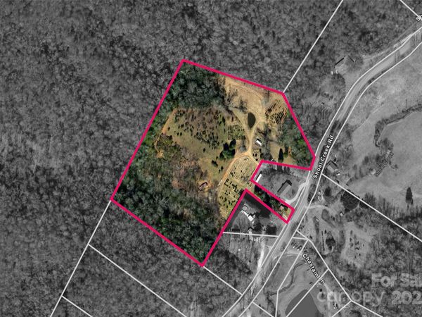 1557 Shoal Creek Road, Balsam Grove, NC 28708